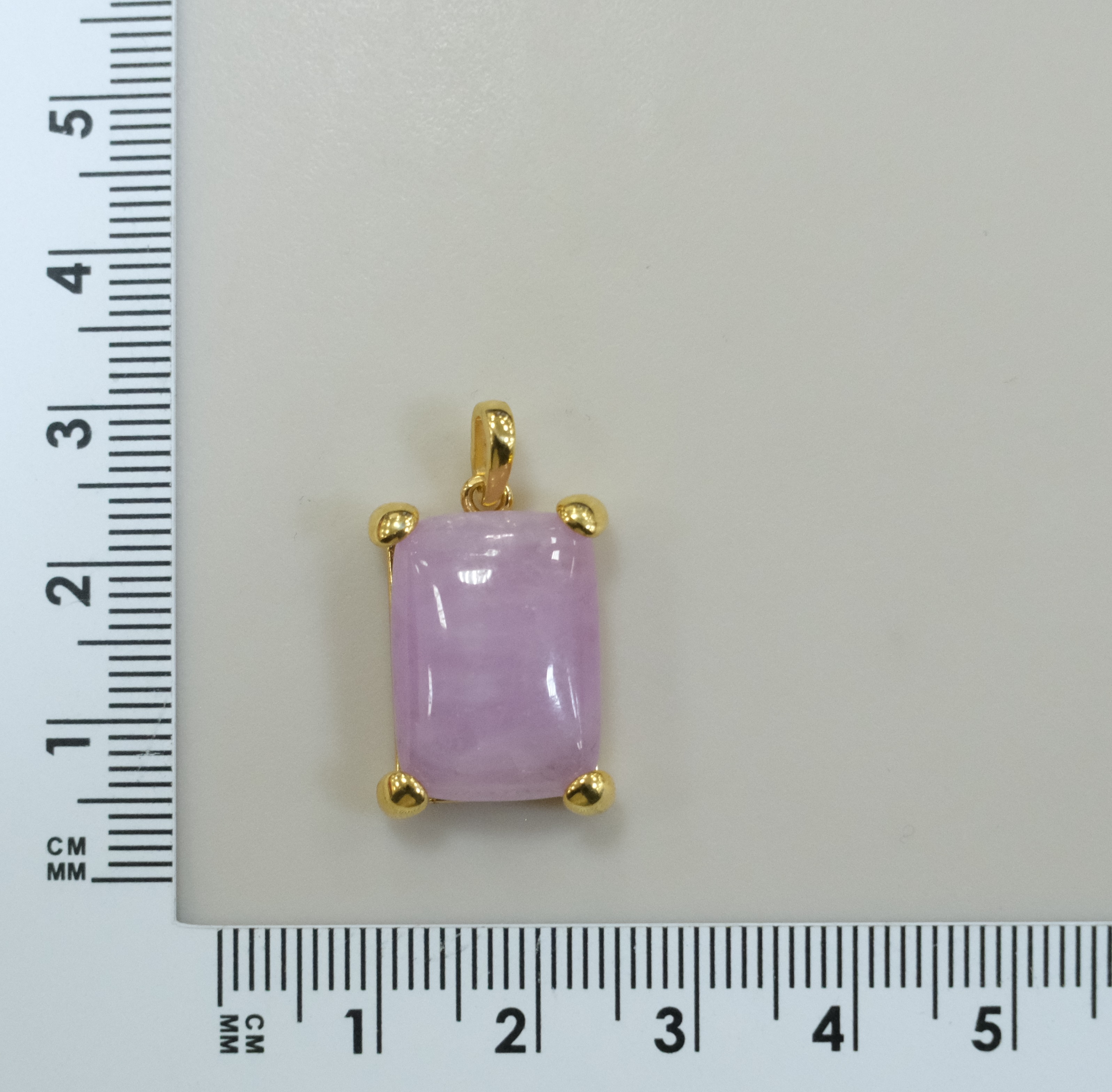 Серебряная подвеска с кунцитом